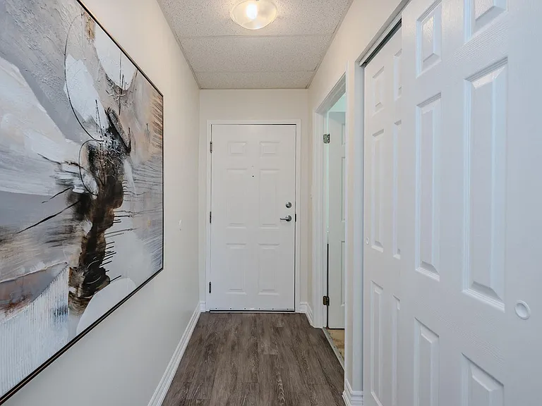 155 James St S #45 — Photo 1
