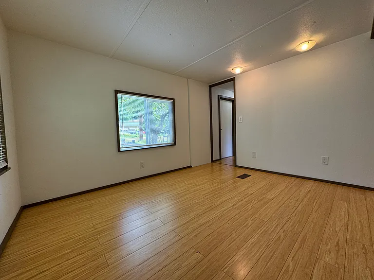 8645 State Route 507 SE — Photo 11
