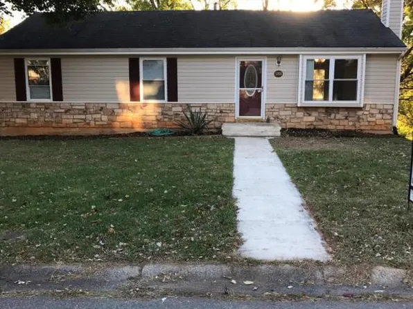 5768 Oakland Blvd, Roanoke, VA 24019