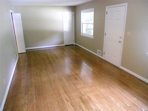 2nd image of 2604 Princess Ln SE