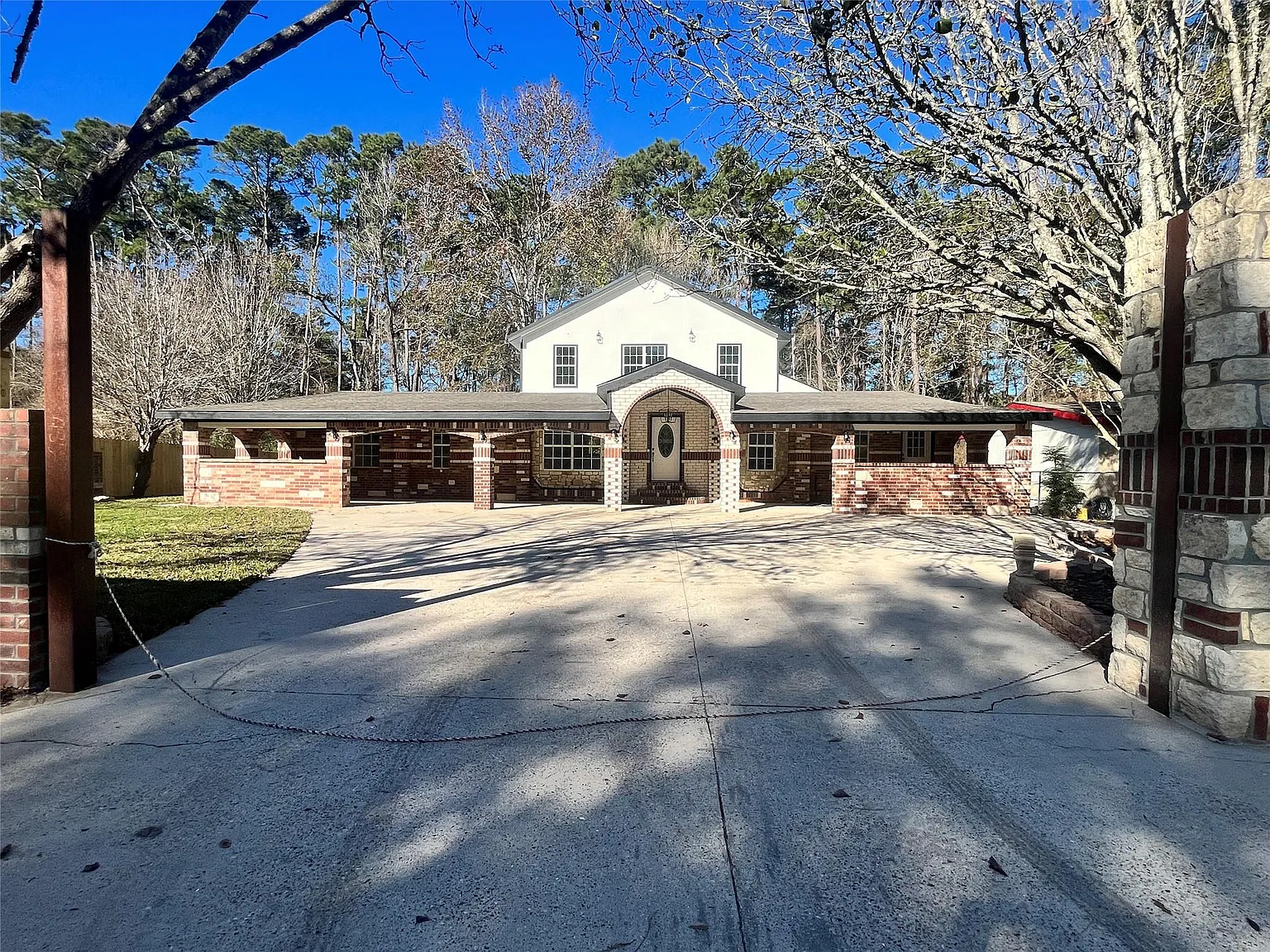 6 bed, 4.0 bath, 3120 sqft, $3,700 — Photo 4