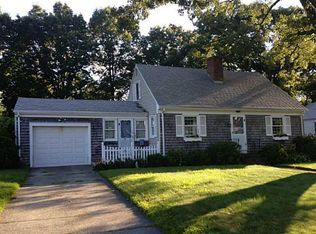 55 Dellwood Rd, Cranston, RI 02920