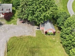 132 Pavement Rd UNIT 2, Lancaster, NY 14086