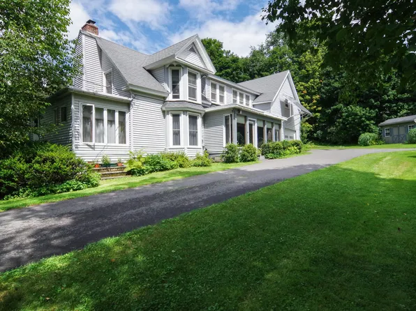 128 Free Street, Dexter, ME 04930
