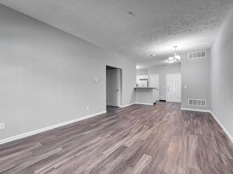 Aquamarine Apartments — Photo 35