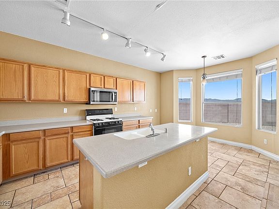 5th image of 6088 Gulf Island Ave