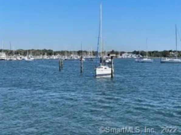 20 Parker Pl, Branford, CT