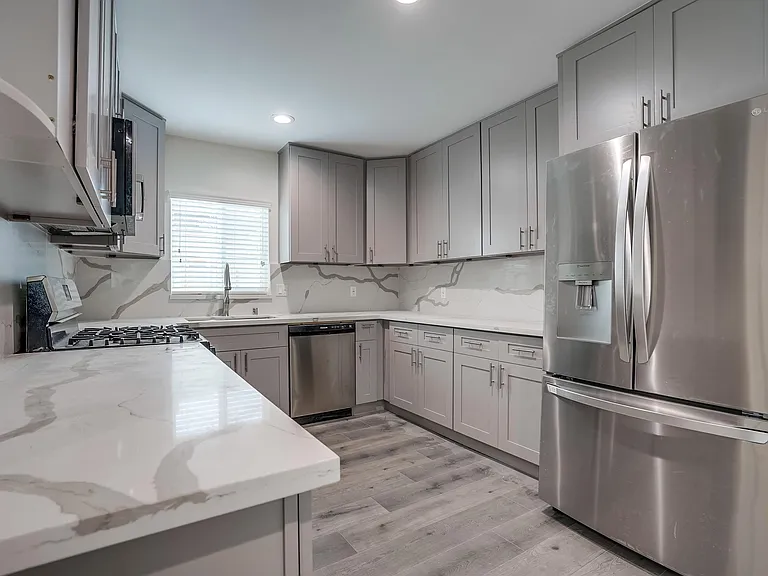 343 Warren Ln — Photo 7