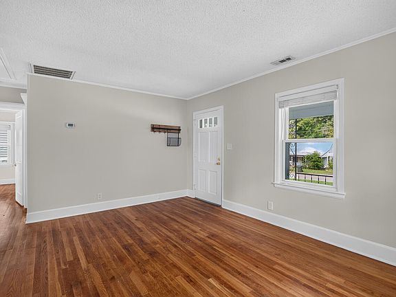 5th image of 1707 Ruffin St