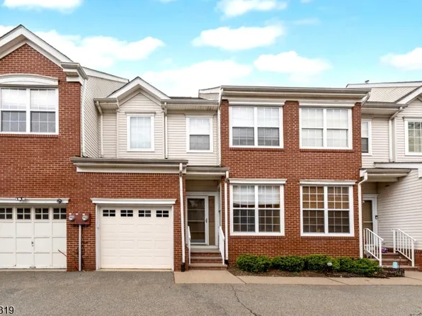 72 Albert Ct, Parsippany, NJ 07054