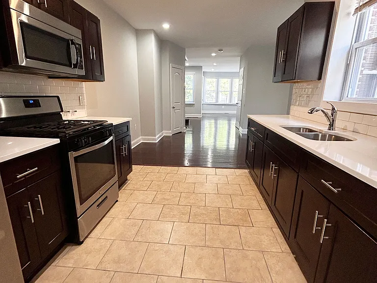 5223 Euclid St — Photo 4