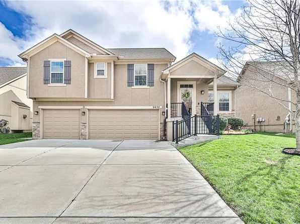 9635 N Adrian Pl, Kansas City, MO 64154