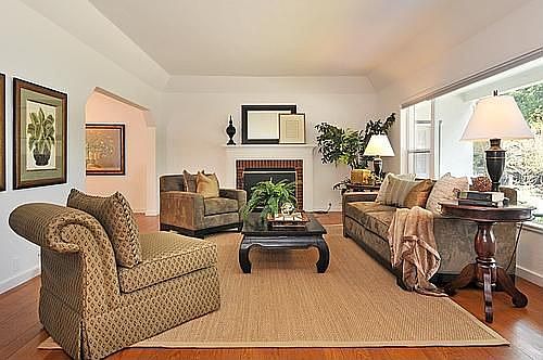 1st image of 2120 Greenways Dr