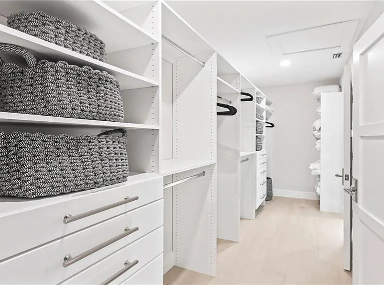 440 Kings Town Dr — Photo 20