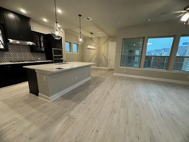 700 Prairie Falcon Dr — Photo 41