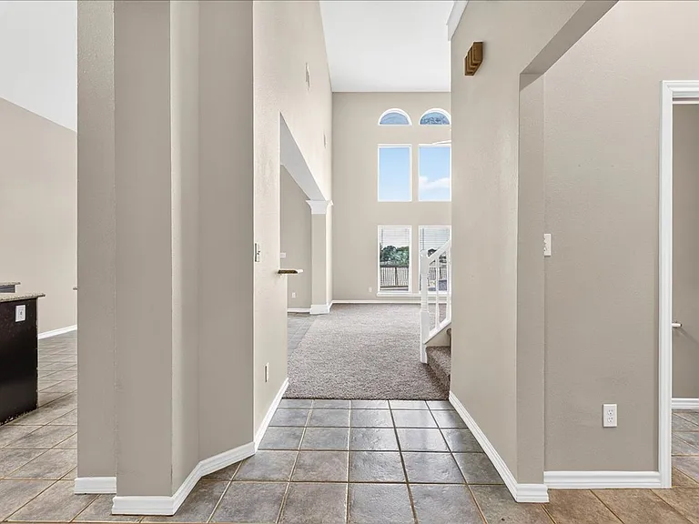 7414 Lake Micala Dr — Photo 5