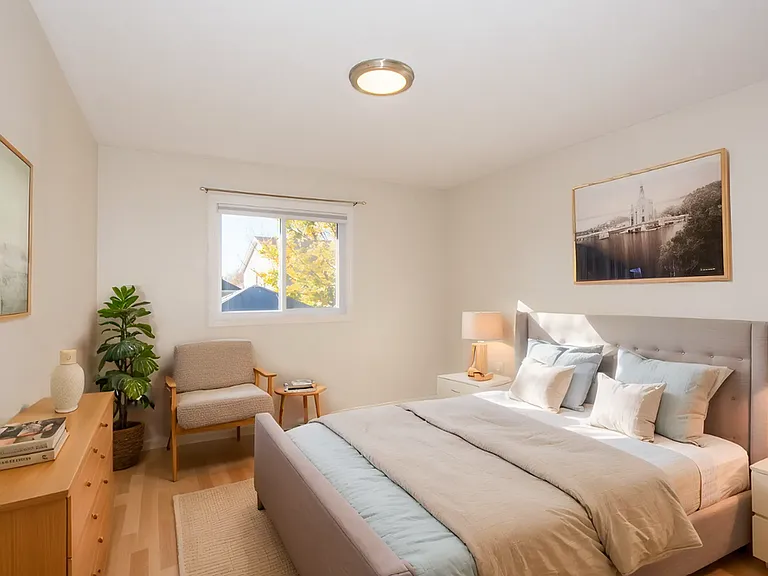 39 Mayfair Dr — Photo 14