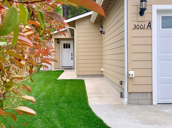 3001 University Rd Unit A-b, Grants Pass, OR 97527