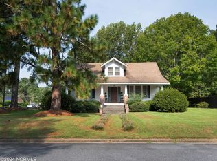 106 S 7th St, Pinetops, NC 27864