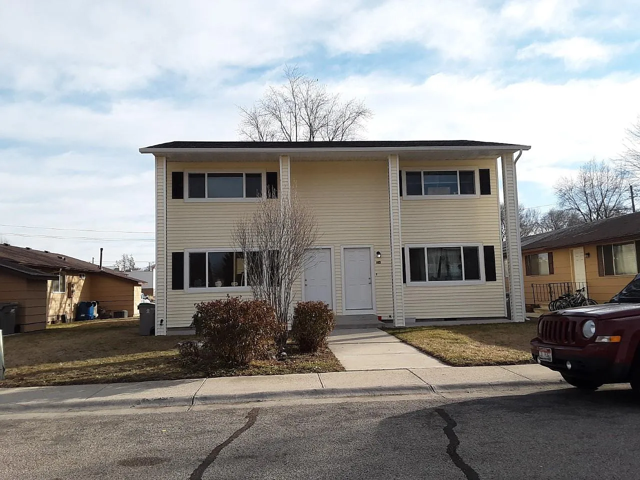 2 bed, 1.5 bath, 938 sqft, $1,575 — Photo 1