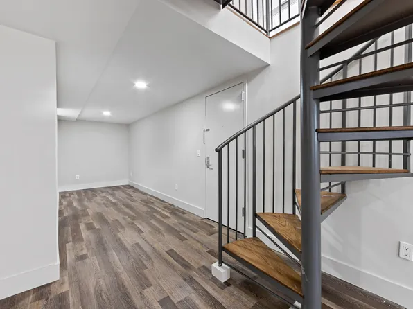 610 Maple Street image 3 of 8