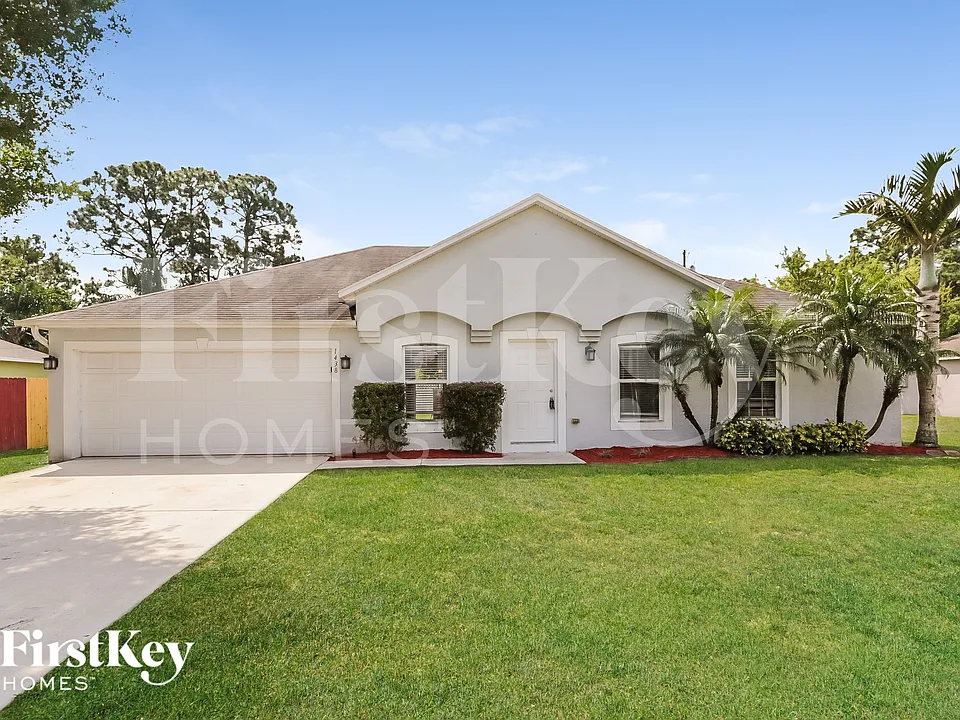 1438 SW Paar Dr