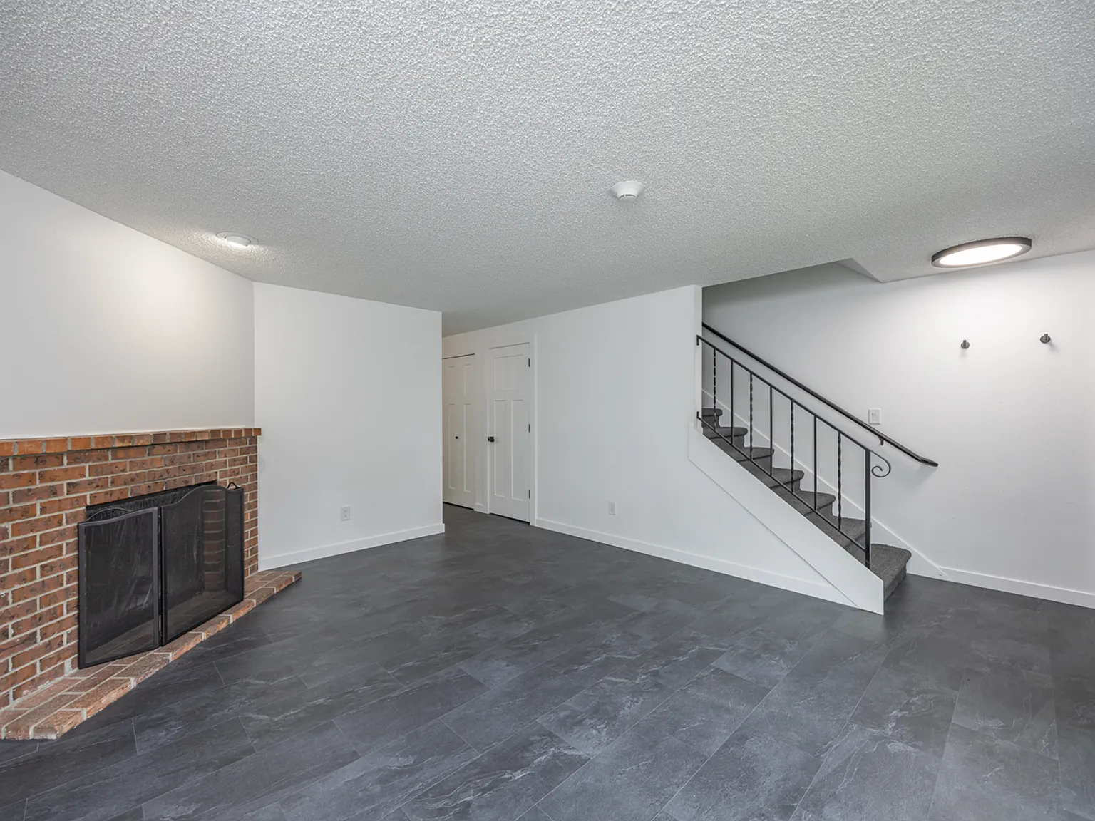 Crestview Townhomes — Photo 3