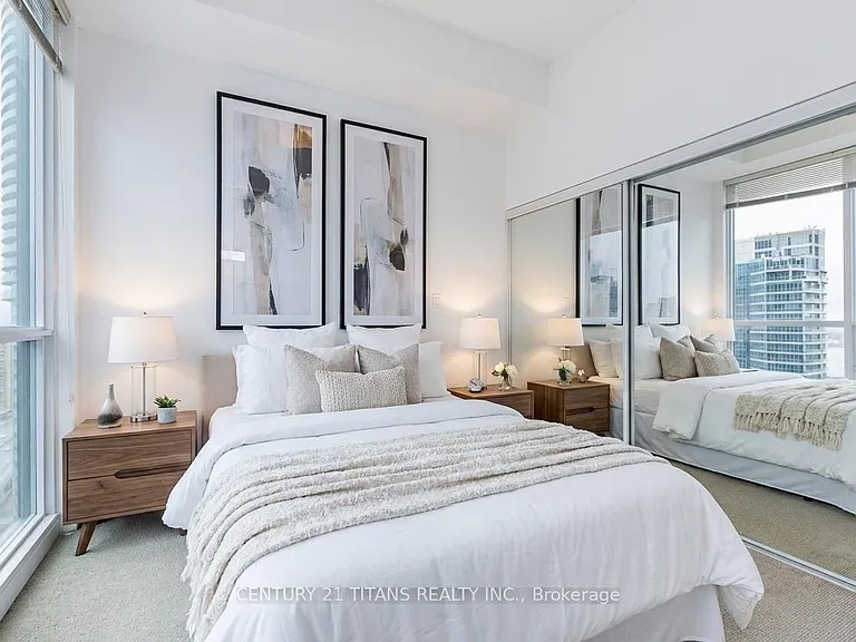 55 Bremner Blvd #2807 — Photo 2
