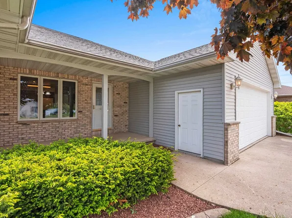 1221 Cherry St, Kaukauna, WI 54130