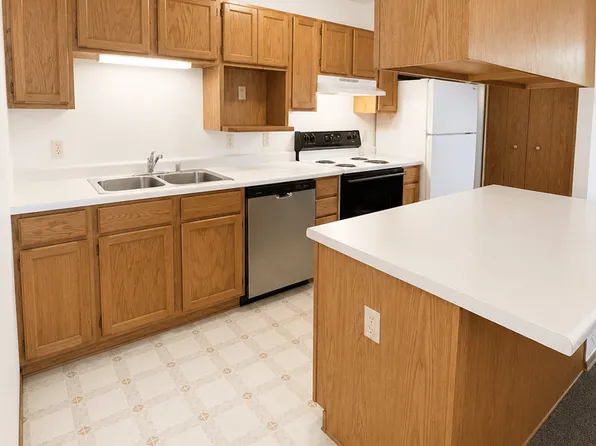 1001 Grandview Ave, 1001 Grandview Ave APT 102, Tomah, WI 54660