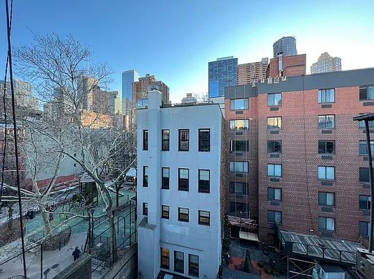 Rented by Compass | media 20