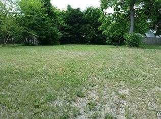 893 Peckham St, Akron, OH 44320