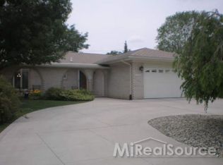 11410 Common Rd, Warren, MI 48093