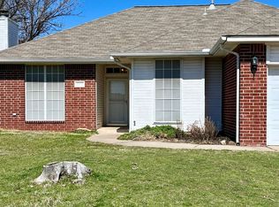 10517 NW 45th St, Yukon, OK 73099