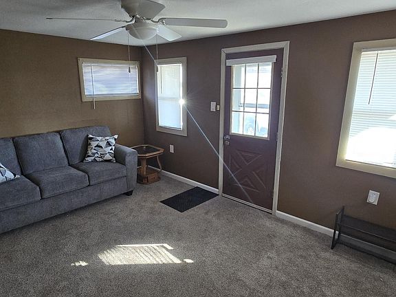 5th image of 105 Orchard Ave
