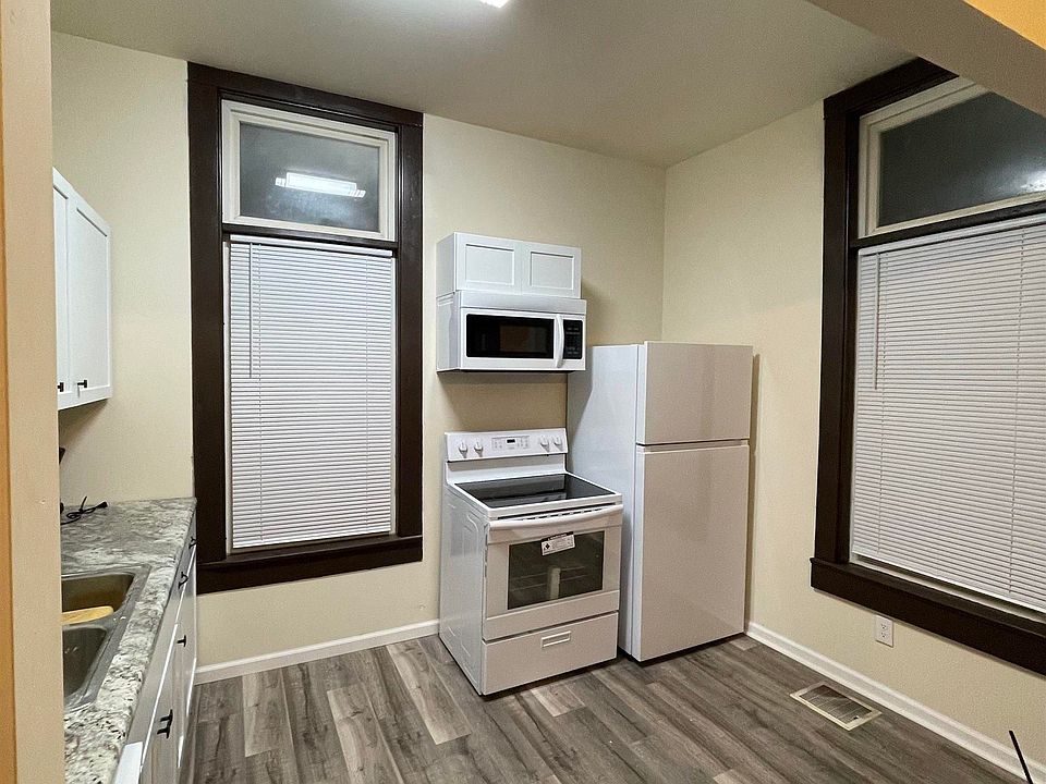 200 Jackson St Kingwood WV Zillow