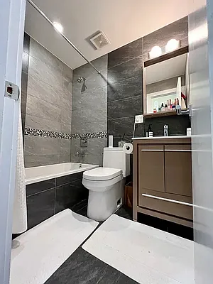 Rented by Safdie Realty Group | media 37