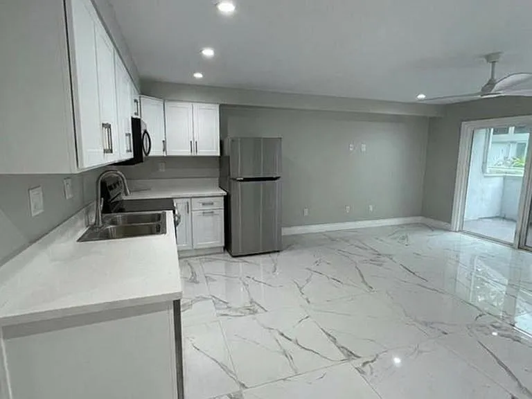 2663 E Harbor Blvd — Photo 3