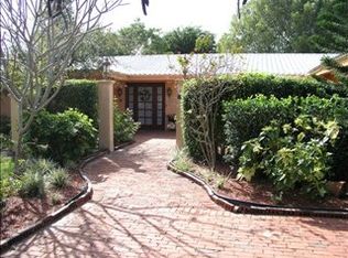 770 Park Shore Dr, Naples, FL 34103