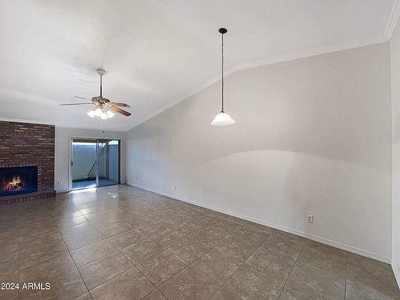 3rd image of 2621 W WILLOW Avenue