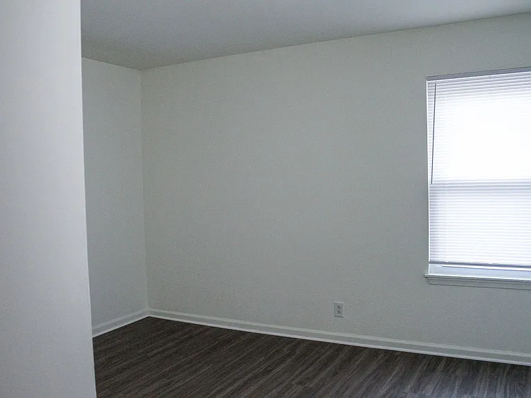 Gardenwood Apartments — Photo 59