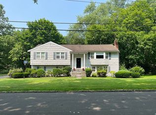 2 Pinehurst Dr, Purchase, NY 10577