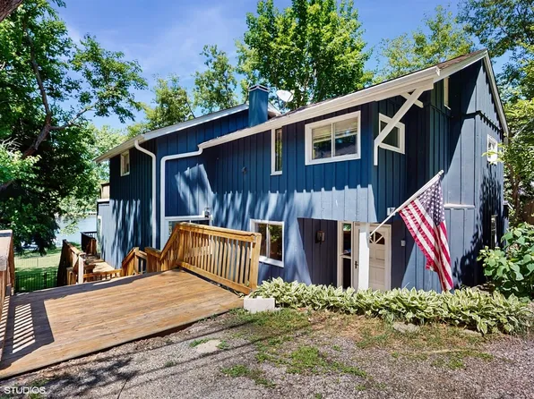 914 Ski Hill Rd, Fox River Grove, IL 60021