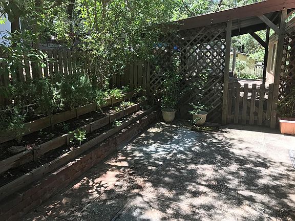3rd image of 614 Heather Glen Dr