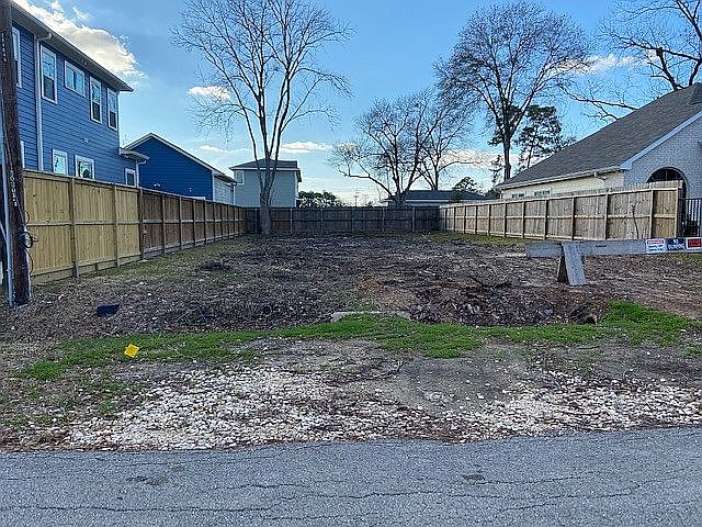 1st image of 5627 Bertellis Ln