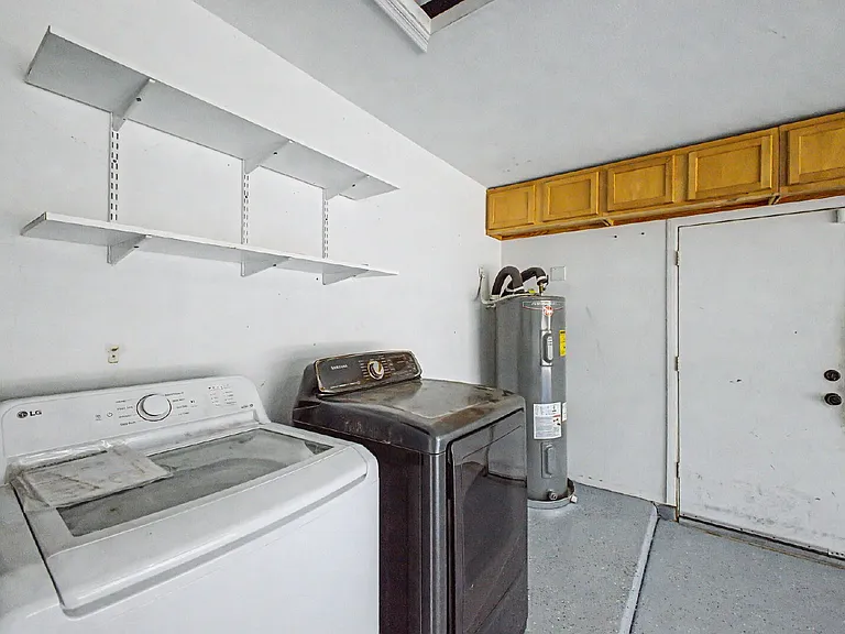 1301 E Taro Ln — Photo 26