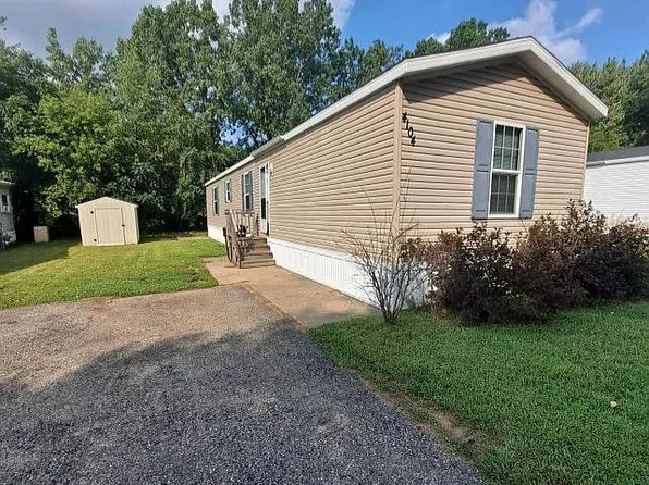 4104 Debbie Ln, Kalamazoo, MI 49006