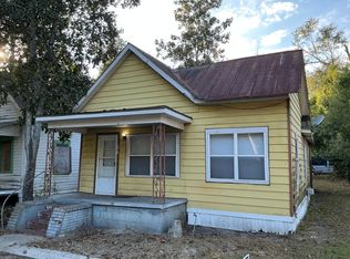 821 Pearlie Bowden Dr, Waycross, GA 31501