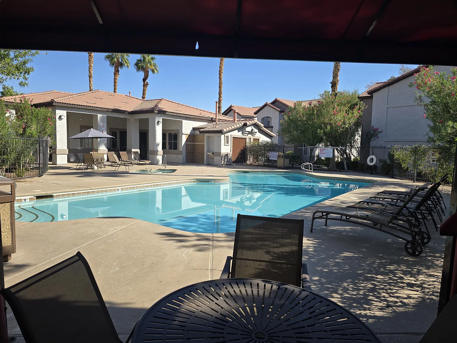 2 bed, 940 sqft, $1,950 — Photo 2