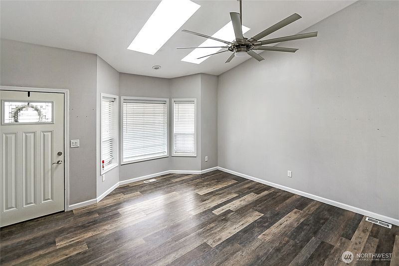 3rd image of 1228 143rd Street E